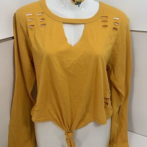 On Fire Cropped Long Sleeve T-Shirt Womens L Yellow 100% Cotton